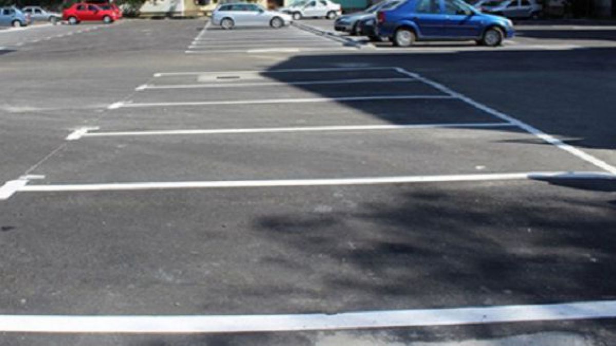  Zeci de locuri de parcare scoase la inchiriere in mai multe zone din municipiul Iasi in cadrul a opt licitatii