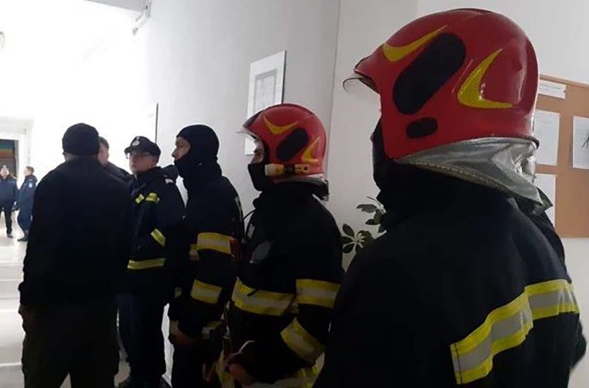  266 de elevi si cadre didactice au fost evacuate in urma unui incendiu produs la un liceu din localitatea Podul Turcului