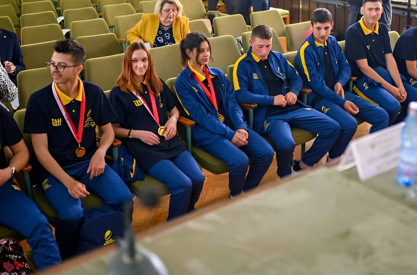  Sportivii ieșeni din echipa Special Olympics România au fost premiati de Consiliul Judetean Iasi