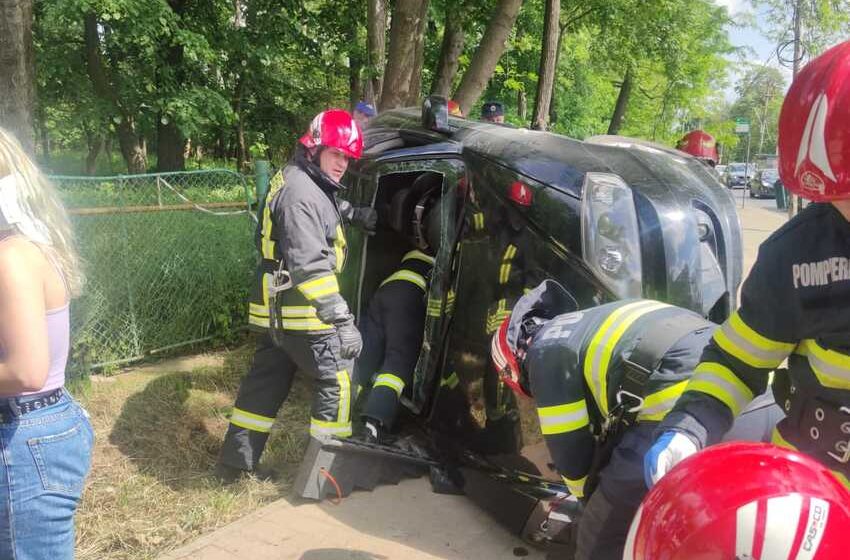  Accident cu 3 victime pe strada Mihail Sadoveanu din municipiul Iasi