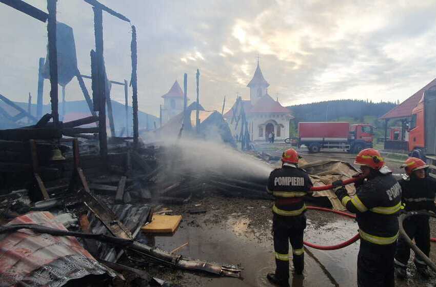  Incendiu in aceasta dimineata la Manastirea Podu Cosnei