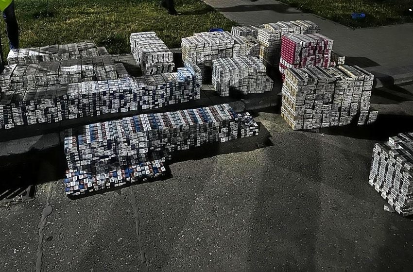  Contrabandistii au abandonat peste 13.000 de pachete cu țigări pe malul râului Prut