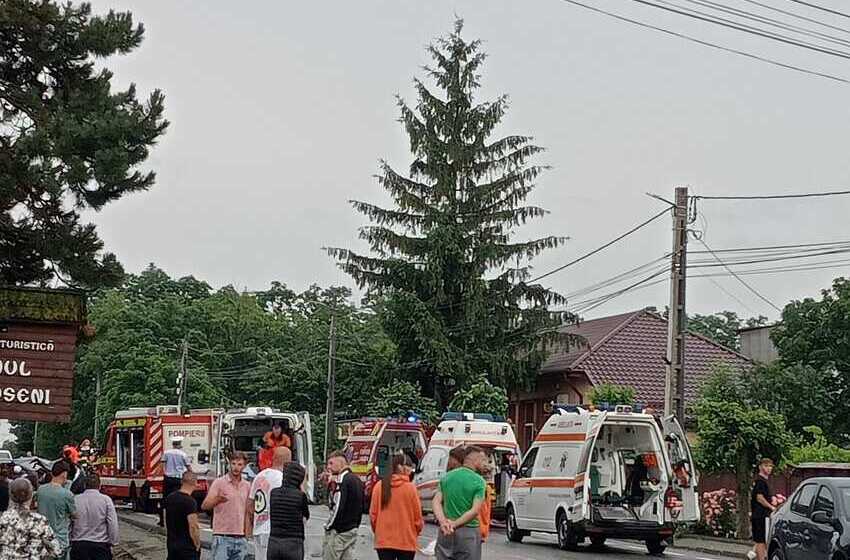  Grav accident pe „drumul mortii” E85 in aceasta seara! Doi copii si 9 adulti au fost raniti