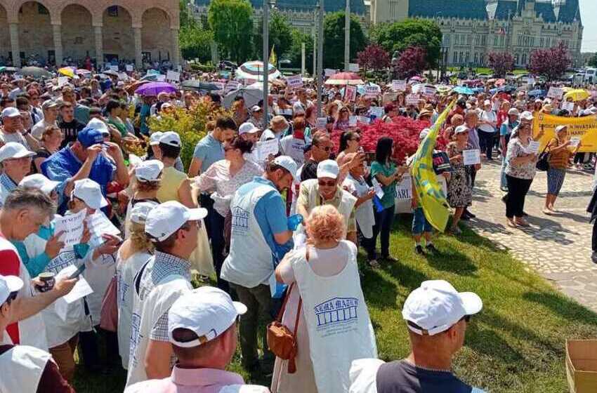  Sindicalistii din educatie protesteaza maine in fata Prefecturii Iasi incepand cu ora 11