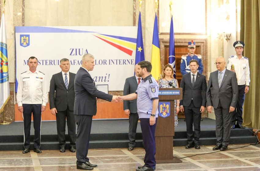  Serviciul Antidrog din cadrul Brigăzii de Combatere a Criminalității Organizate Iași a primit Placheta de onoare a Ministerului Afacerilor Interne