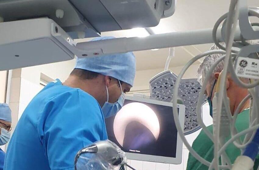  Medicii de la Spitalul de Pneumoftziologie Iași au reușit să salveze viața unui deținut care înghițise o unghiera