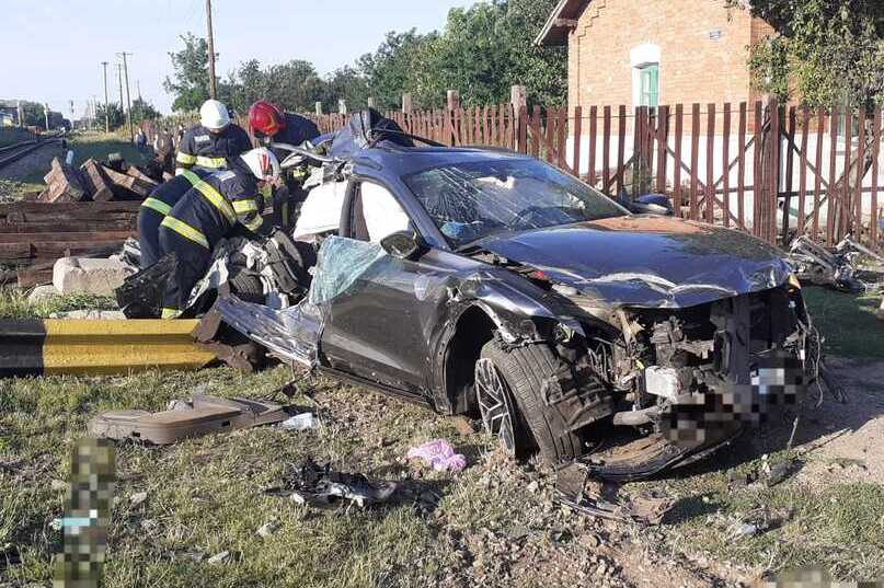  O tanara de 24 de ani a ajuns la spital in urma unui accident feroviar produs in aceasta dupa-amiaza