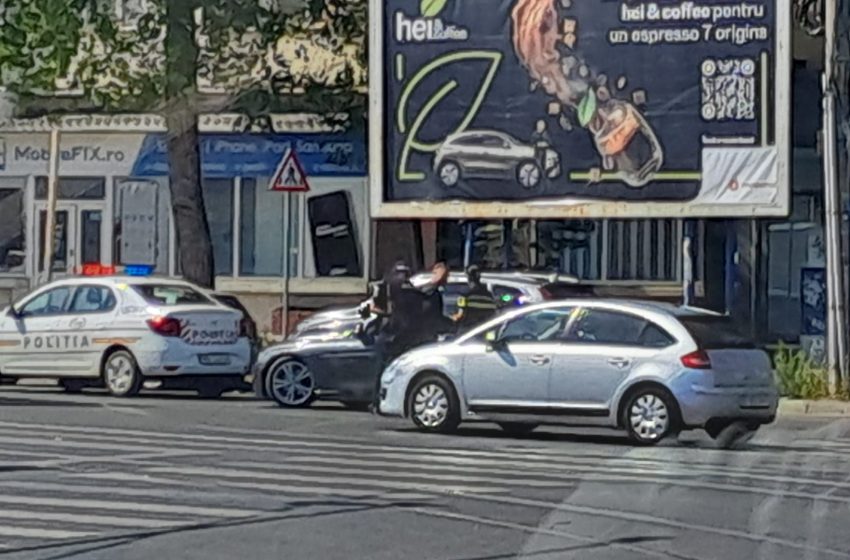  Șofer iesean reținut de polițiști în intersecția din Bucșinescu