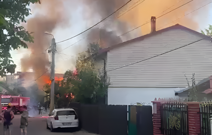 Incendiu puternic in aceasta dimineata la un garaj de pe strada Miroslava din municipiul Iasi