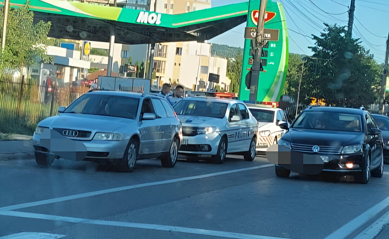  O șoferiță din Iași cu alcoolemie de 0,78 mg/l a fost blocată în trafic de alți șoferi in zona Bucium