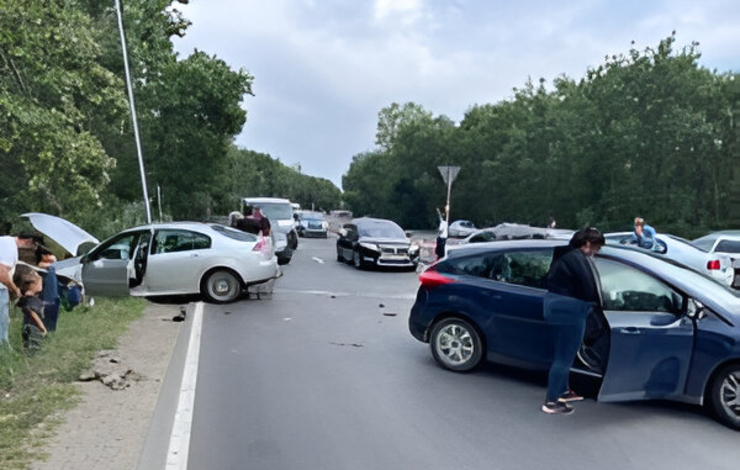  Un copil de 6 ani si doi adulți au fost răniți în urma unui accident care a avut loc pe „drumul mortii” E85
