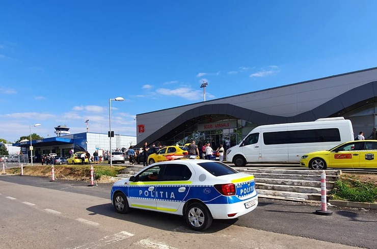  Restricții pe Aeroportul din Iași: Microbuzele înmatriculate în Republica Moldova nu vor mai putea staționa în parcarea din fața terminalelor
