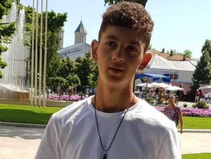  Alerta de dispariție! Polițiștii ieșeni caută un băiat de 17 ani din Podu Iloaiei dispărut de la domiciliu