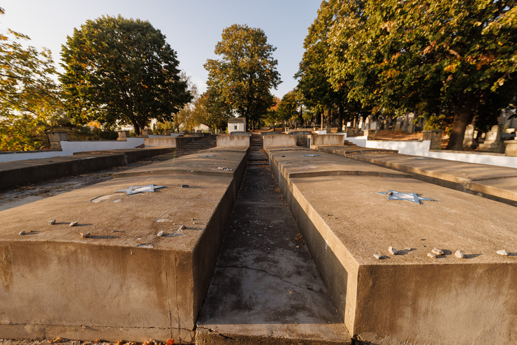  Iesenii sunt invitati duminica, 8 octombrie, la Palatul Braunstein la premiera filmului documentar “Roots and stones – jewish heritage”