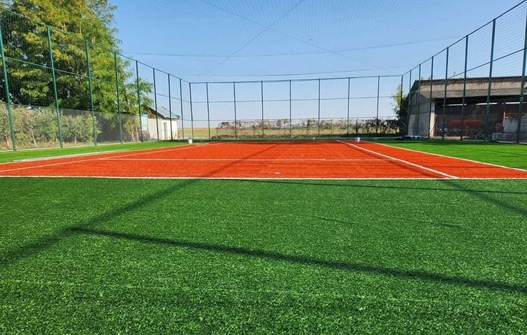  Teren nou de sport pentru elevii de la Colegiul Tehnic „Haralambie Vasiliu” din Podu Iloaiei