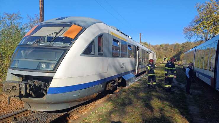  Incendiu în gara Bârnova! Un tren cu 110 calatori a luat foc din cauza unei defecțiuni la instalația electrica