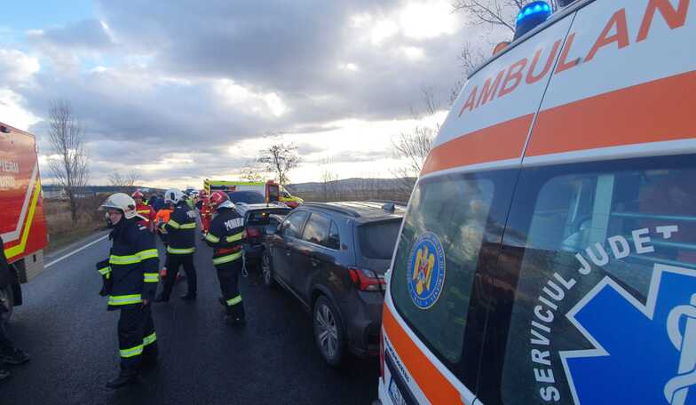  Planul Roșu de intervenție a fost activat după ce trei mașini au fost implicate într-un accident pe DN2