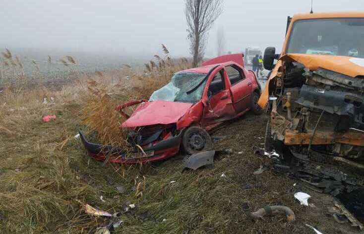  Accident rutier grav pe „soseaua mortii” E 85! Un barbat de 33 de ani si-a pierdut viata si alte 2 persoane au fost ranite