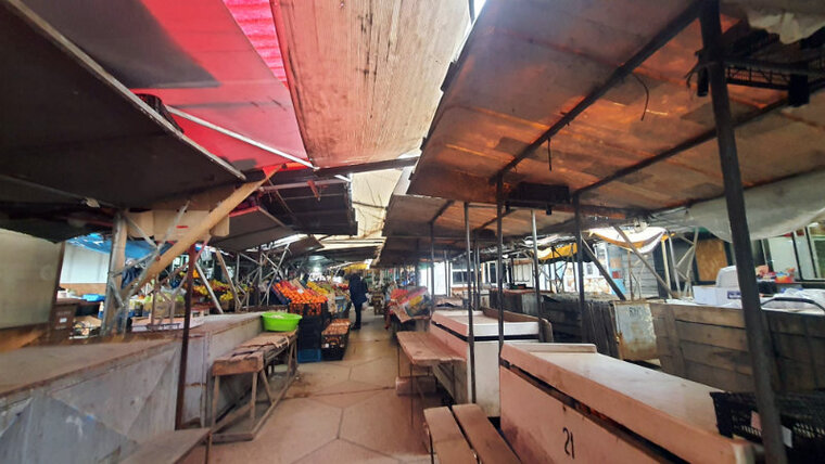  Controale ale politistilor locali pentru identificarea comerciantilor care nu activeaza legal in pietele din municipiul Pascani