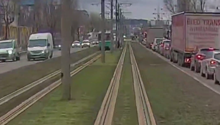  Imagini de-a dreptul șocante astăzi pe Calea Chișinăului din municipiul Iași