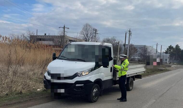  Zeci de soferi ieseni sanctionati in urma unei actiuni a polițiștilor din cadrul Biroului Rutier Iaşi