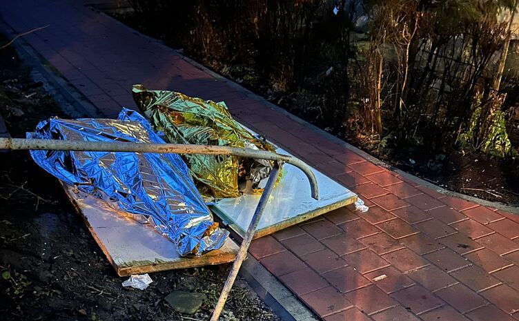  Doi batrani si-au pierdut viata in urma unui incendiu produs in aceasta dimineata intr-un bloc de locuinte