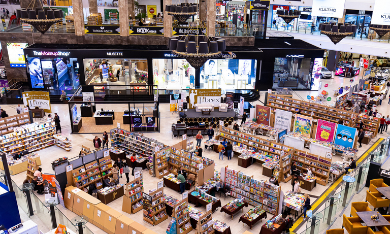  Târgul de Carte LIBREX revine în Palas. Primăvara iubitorilor de lectură aduce noutăți editoriale, prețuri promoționale și întâlniri cu autori, în Atrium