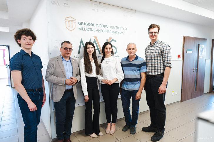  O echipa de studenti din cadrul UMF Iasi a câștigat premiul „Top Student Team” in cadrul unei competiţii iniţiate de Stanford University