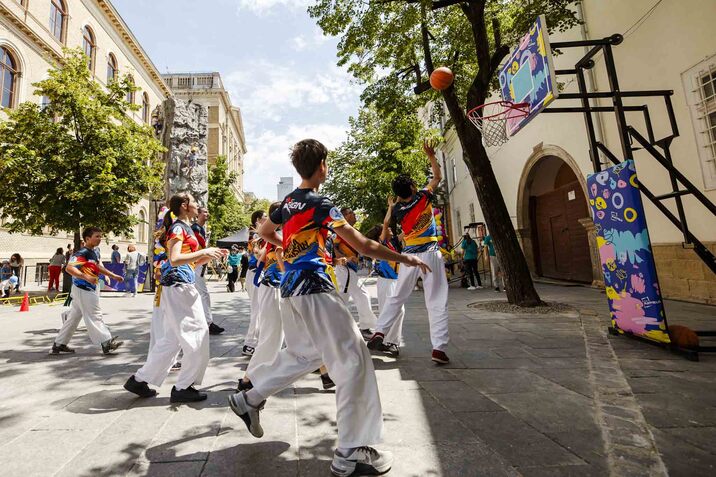  În luna august, Urban Playfield transformă parcul Palas într-o zonă de joacă și mișcare pentru întreaga familie