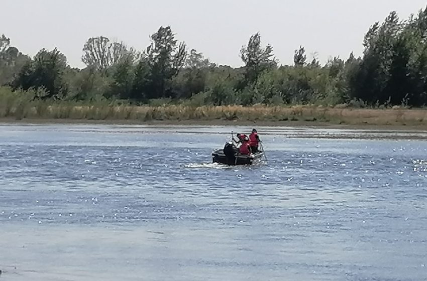  Un copil de 16 ani a dispărut în apele râului Siret