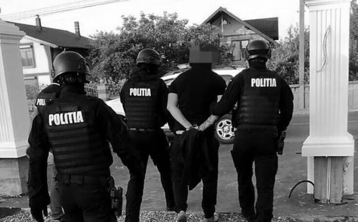  Un bărbat de 33 de ani a fost bătut de sapte indivizi inarmati cu topoare si bâte