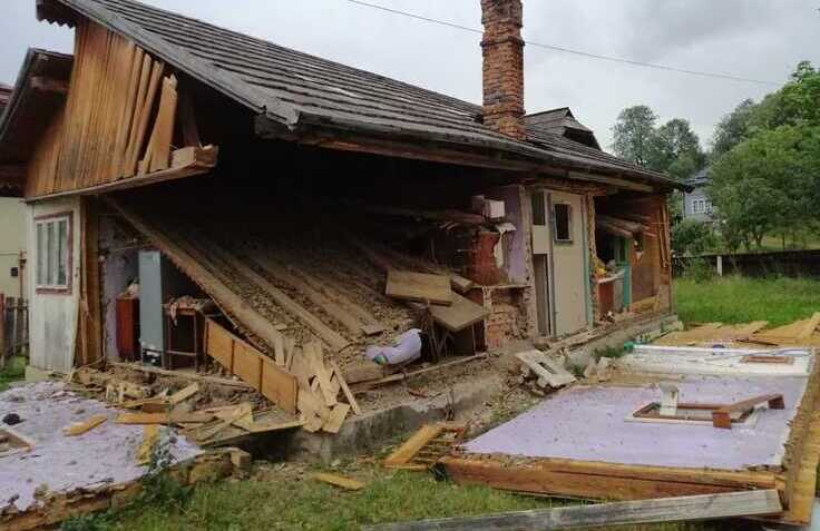  Explozie produsa in urma acumularilor de gaze la o locuinta din orasul Frasin