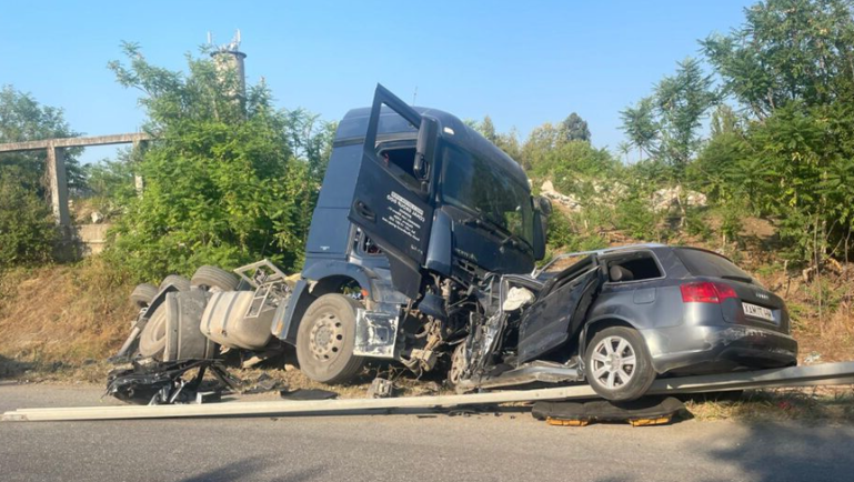  Două vieți pierdute într-un accident rutier devastator produs in aceasta dimineata