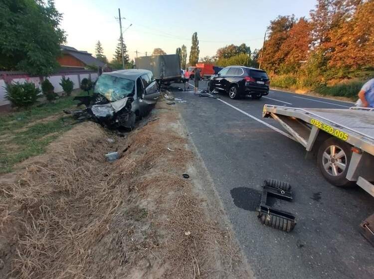  Ziua și tragedia pe “drumul morții”! O persoană a murit și alte trei au fost rănite în urma unei coliziuni între 3 autoturisme