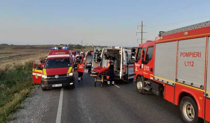  Accident rutier devastator pe „soseaua mortii” E85: Doua persoane si-au pierdut viata si 8 au ajuns la spital