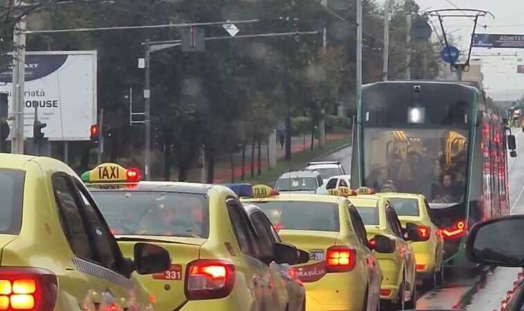  Modificari în transportul public din Iași din cauza ploilor