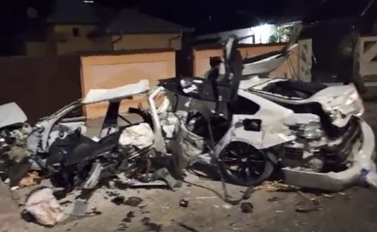  Tragedie in aceasta dimineata: Doi tineri si-au pierdut viata in urma unui grav accident rutier