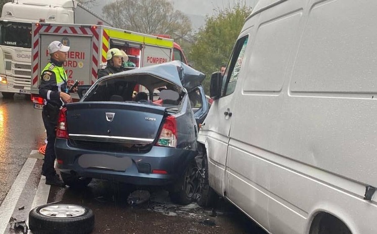  Impact devastator: O tânără a murit și cinci persoane au fost rănite in urma unui accident produs in aceasta dupa-amiaza