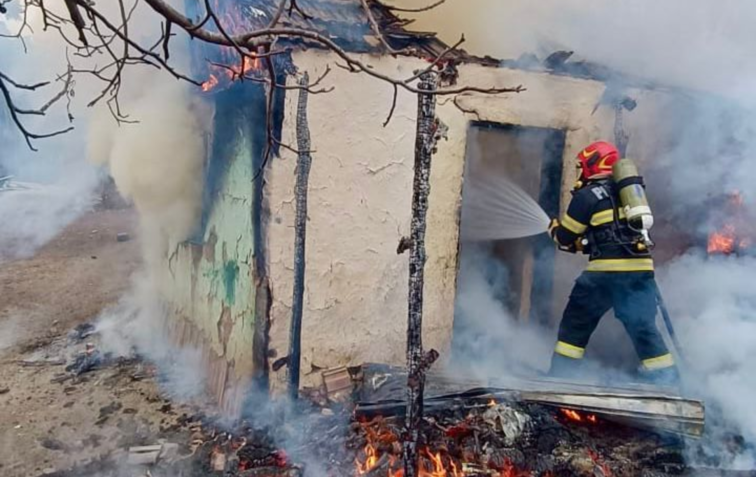  O femeie de 75 de ani și-a pierdut viața în urma unui incendiu produs în urmă cu puțin timp