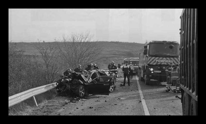  Accident rutier tragic in aceasta dupa-amiaza: trei persoane si-au pierdut viata in urma coliziunii dintre autocamion și autoturism