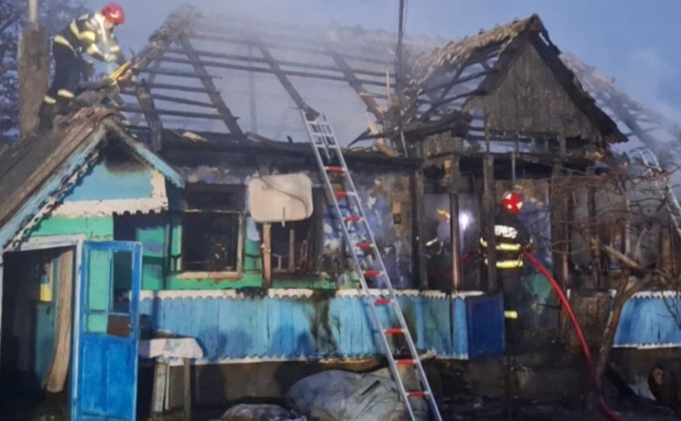  Tragedie în comuna Belcești: un bărbat de 45 de ani și-a pierdut viața în urma unui incendiu