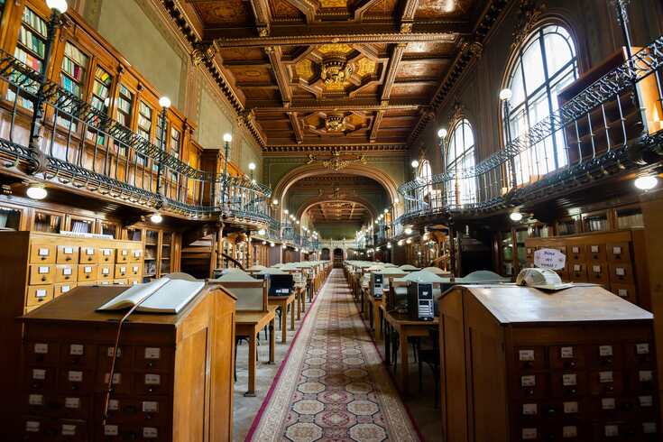  Biblioteca TUIASI: Condiții și detalii pentru vizitarea uneia dintre cele mai frumoase biblioteci din lume