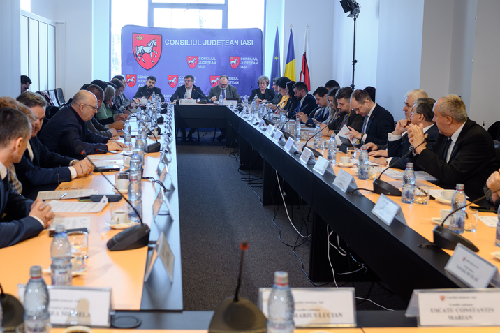  Cinci actori de renume ai Teatrului Luceafărul devin Cetățeni de Onoare ai județului Iași