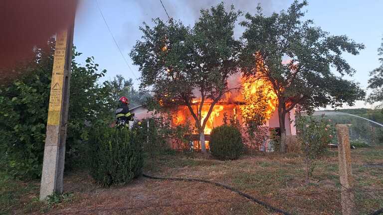  Un bărbat de 55 de ani a fost rănit grav in urma unei explozii