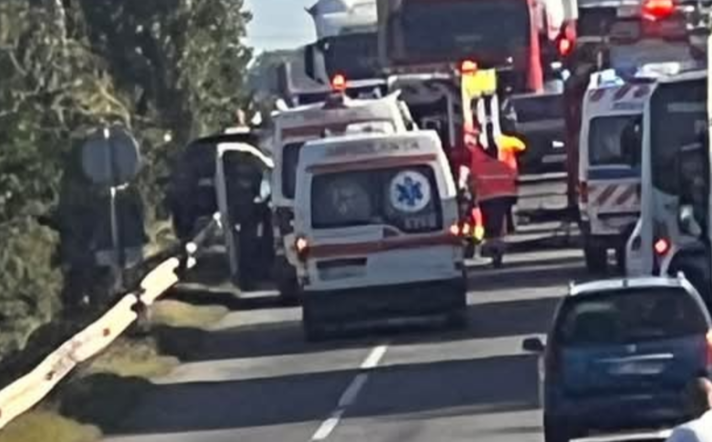  Accident grav pe „soseaua morții” E85: trei victime încarcerate
