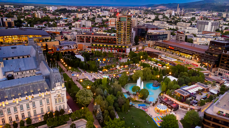  Casa Young Adult din parcul Palas, noutatea FILIT de anul acesta: atelier de storytelling, dezbateri, concert și petrecere K-Pop, plus alte surprize