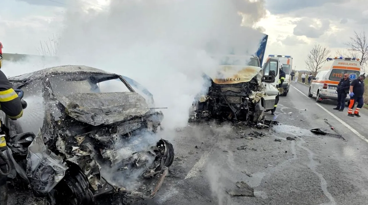  Accident cumplit pe „Drumul Morții” E85: doi șoferi au murit într-un impact devastator