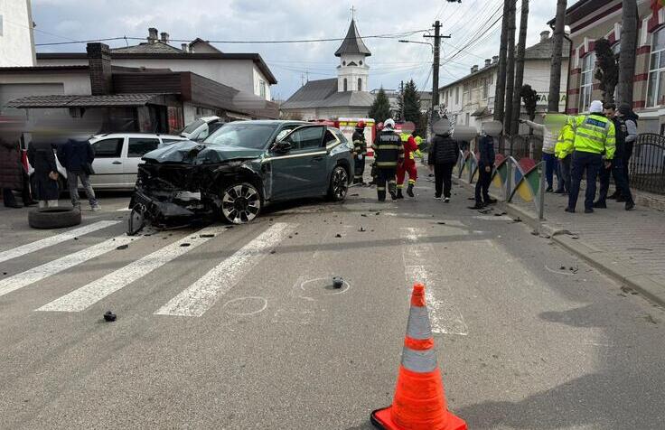  Accident grav in aceasta dupa-amiaza: pietoni loviți de o mașină scăpată de sub control