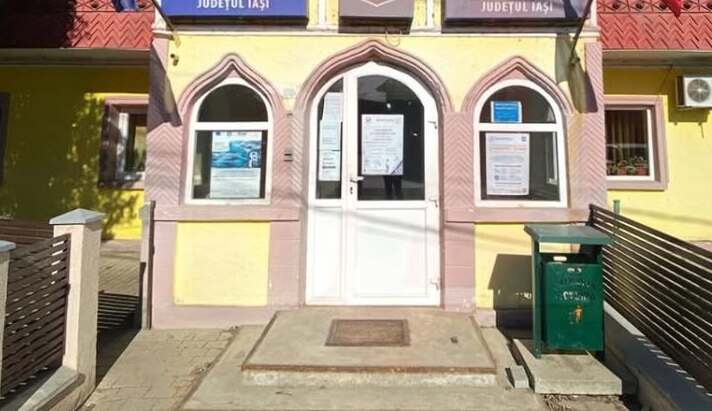  O primărie din județul Iași angajeaza asistent social, infirmieră, instalator, electrician, șofer, femeie de serviciu, ingrijitor clădiri si referent contabil