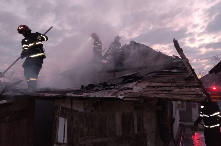  Incendiu violent în județul Iași în această dimineață